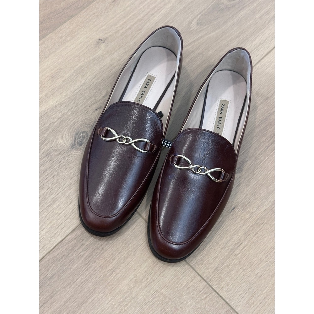 Zara Basic Burgundy Loafers Gold Infinity Chain Flat Shoes Size 40 US 9 NEW